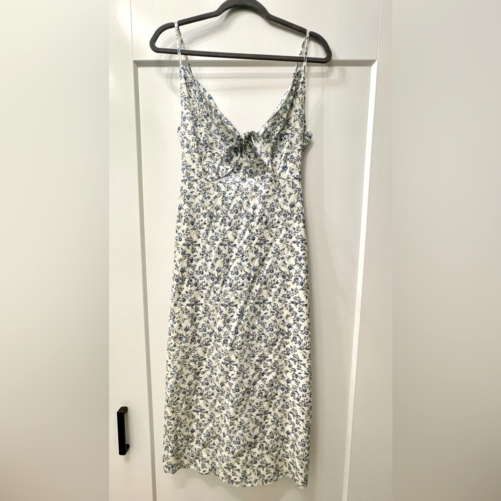 NWT Lulus dress, size small.